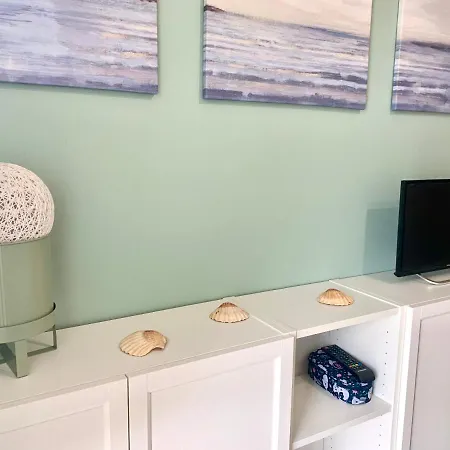 De Lux Swimming Pool, Parking, Garden Apartment
